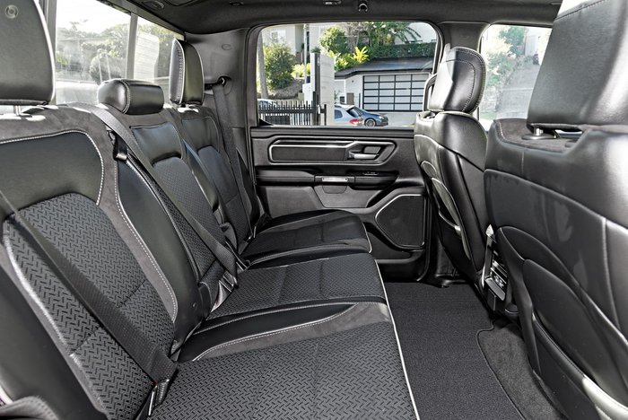 2024 RAM 1500 Laramie Sport RamBox