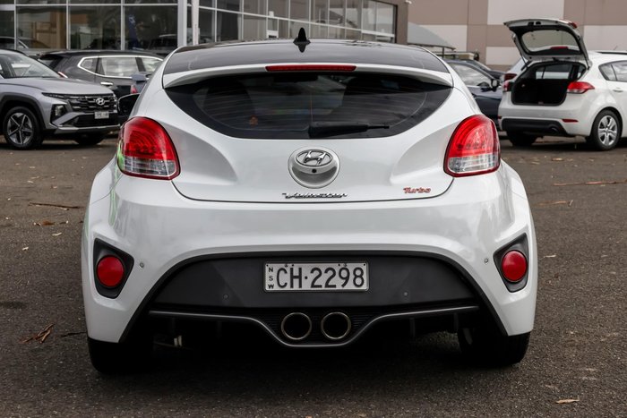 2016 Hyundai Veloster SR Turbo +