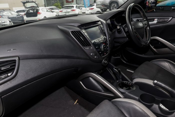 2016 Hyundai Veloster SR Turbo +