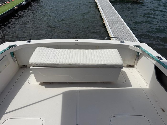 1996 Caribbean 28 FLYBRIDGE CRUISER