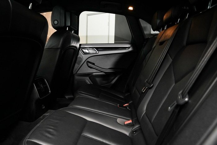 2019 Porsche Macan S