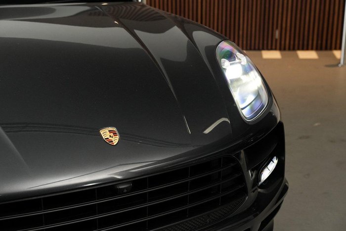 2019 Porsche Macan S