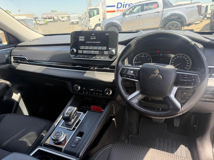 2021 Mitsubishi Outlander LS