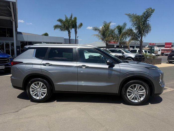 2021 Mitsubishi Outlander LS