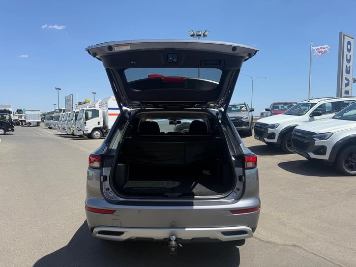 2021 Mitsubishi Outlander LS