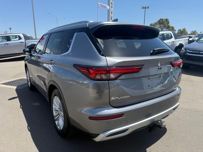 2021 Mitsubishi Outlander LS