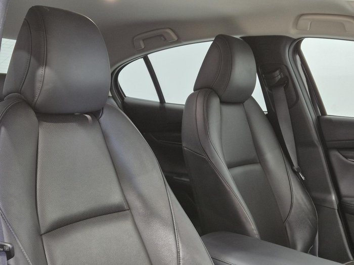 2022 Mazda 3 G20 Touring