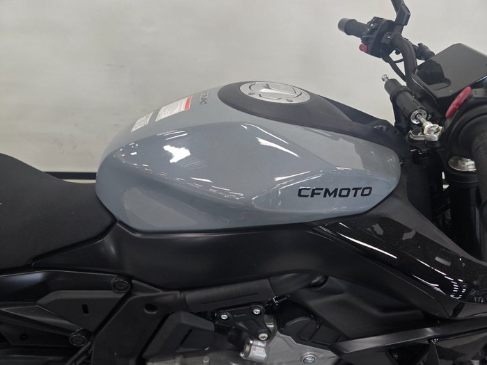 2025 CFMOTO 2025 CF Moto 675CC 675NK ABS TUNDRA GREY
