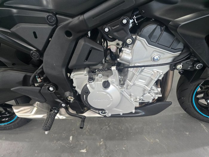 2025 CFMOTO 2025 CF Moto 675CC 675NK ABS TUNDRA GREY