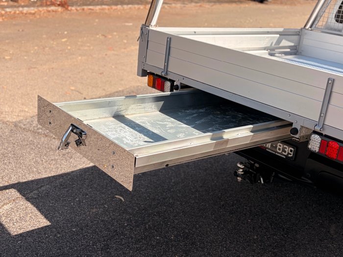 2023 Nissan Navara ST-X