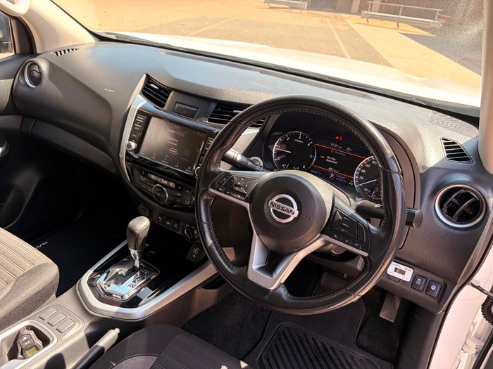 2023 Nissan Navara ST-X