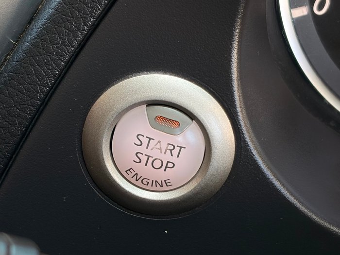 2023 Nissan Navara ST-X