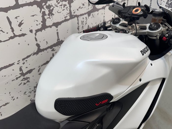 2020 Ducati Panigale V2 Panigale White