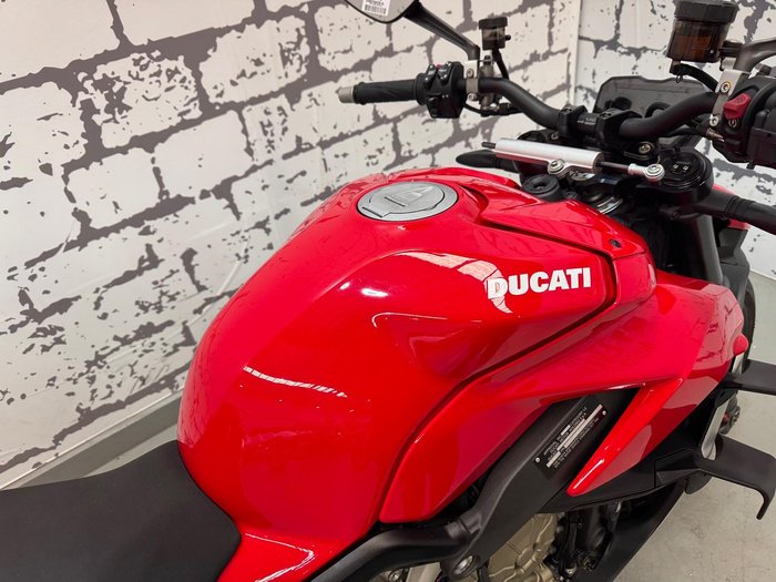 2020 Ducati Streetfighter V4 Streetfighter Red