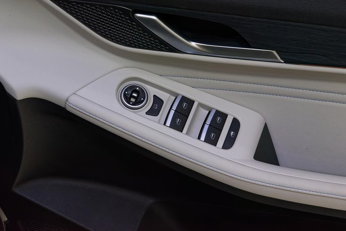 2025 Jaecoo J5 EV Summit