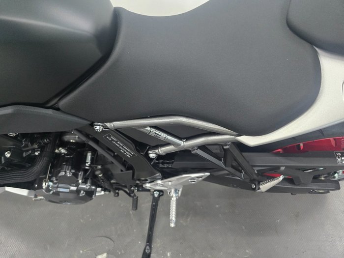 2025 Suzuki GSX-8R (GSX800FRQ) SILVER