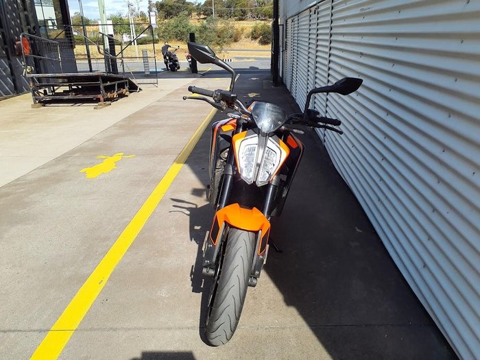 2022 KTM 890 Duke Duke