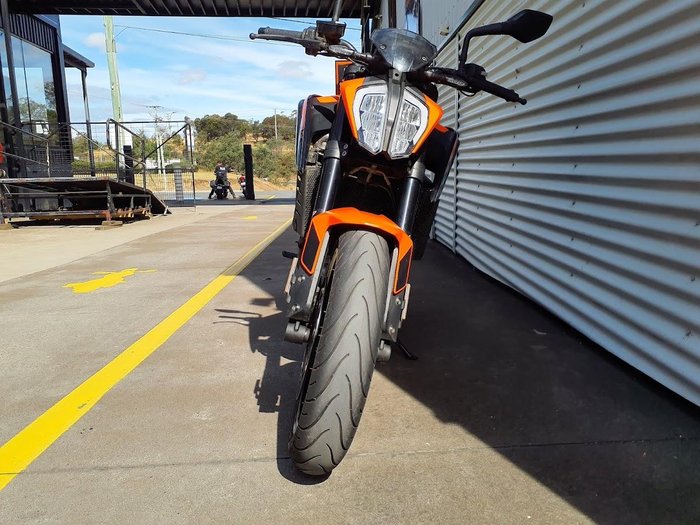 2022 KTM 890 Duke Duke