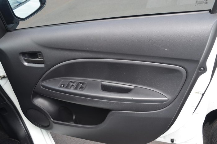 2015 Mitsubishi Mirage ES