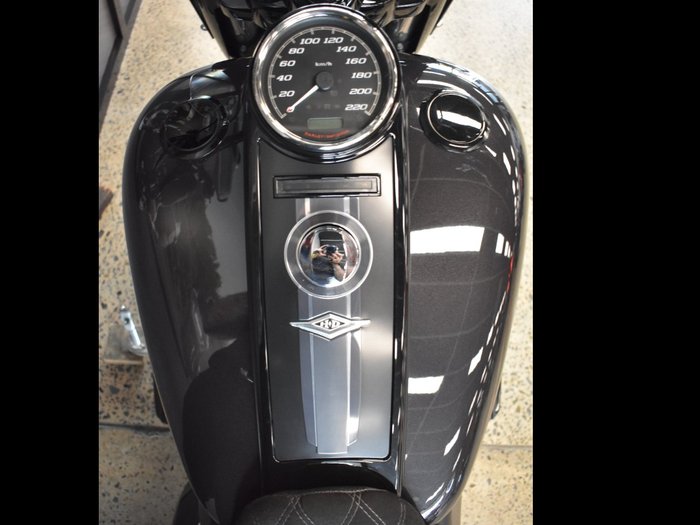 2021 Harley-davidson FLHRXS ROAD KING SPECIAL BLACK