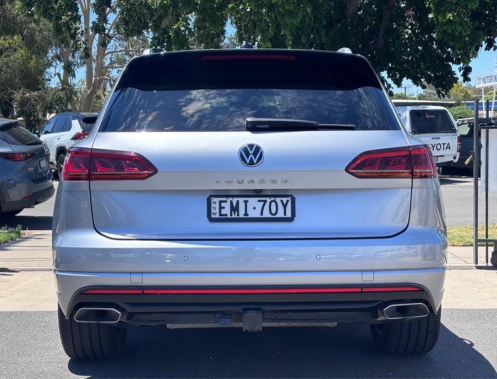 2020 Volkswagen Touareg 210TDI R-Line