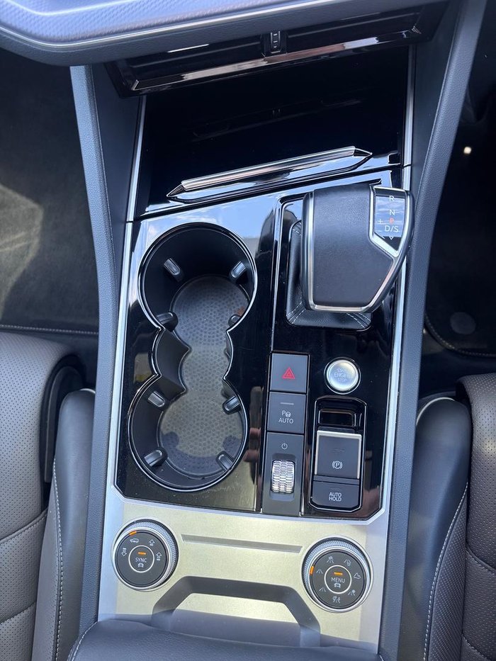 2020 Volkswagen Touareg 210TDI R-Line