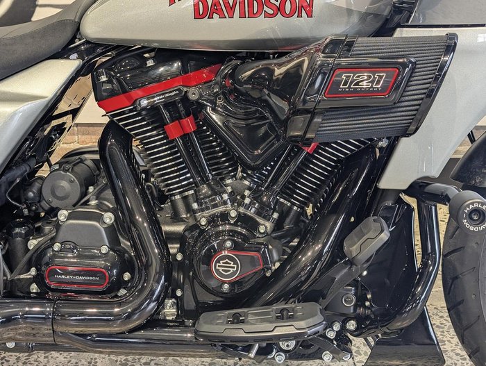 2025 Harley-Davidson CVO Road Glide ST 121 (FLTRXSTSE) Touring Silver