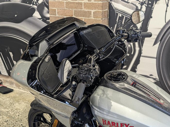 2025 Harley-Davidson CVO Road Glide ST 121 (FLTRXSTSE) Touring Silver