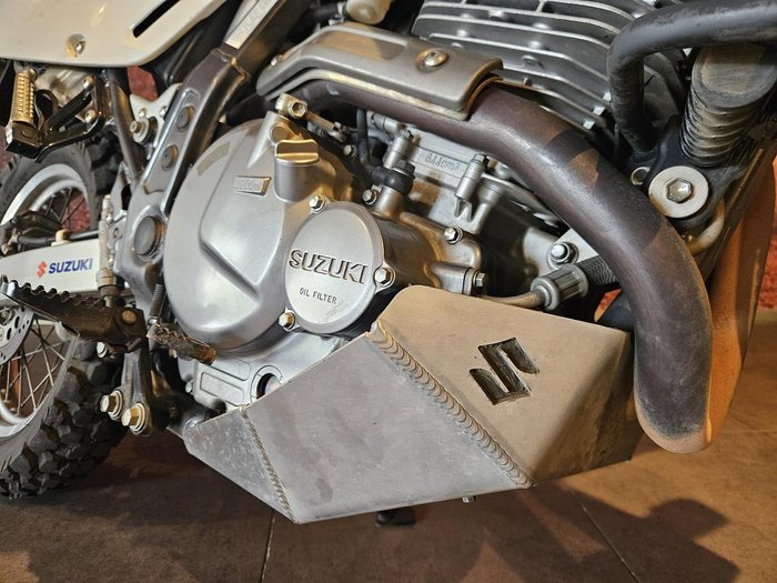 2017 Suzuki DR650SE DR White