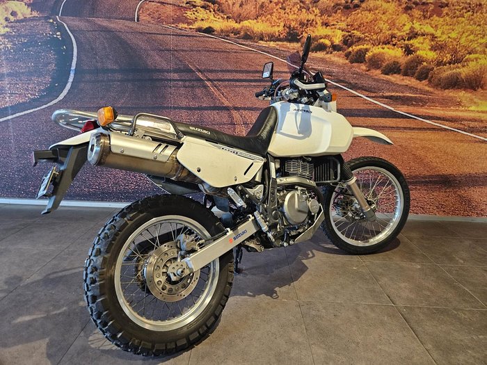 2017 Suzuki DR650SE DR White