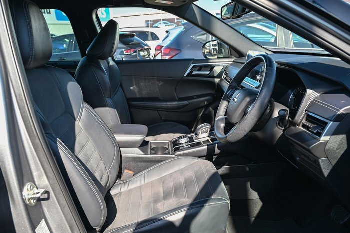 2023 Mitsubishi Outlander Black Edition