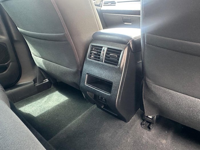 2022 Mitsubishi Outlander LS