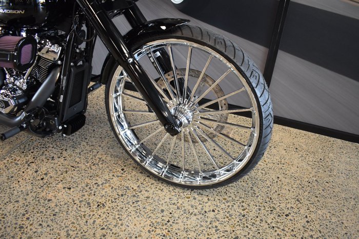 2025 Harley-davidson FXBR BREAKOUT (117) VIVID BLACK