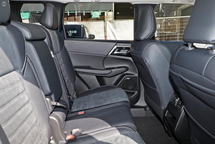 2025 Mitsubishi Outlander Aspire