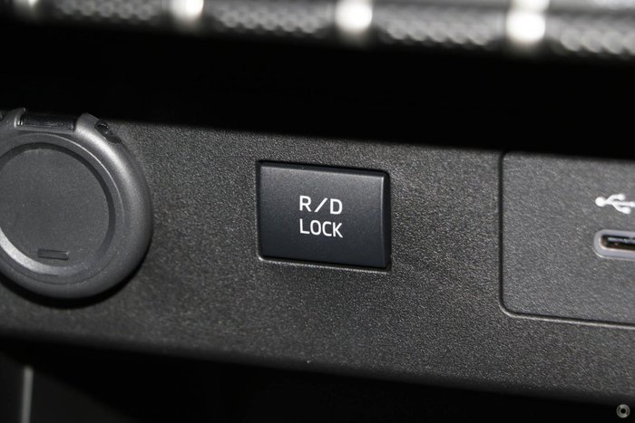 2025 Mitsubishi Triton GLX-R MV MY25 4X4 Dual Range Blade Silver