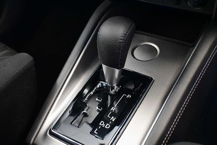 2025 Mitsubishi ASX LS