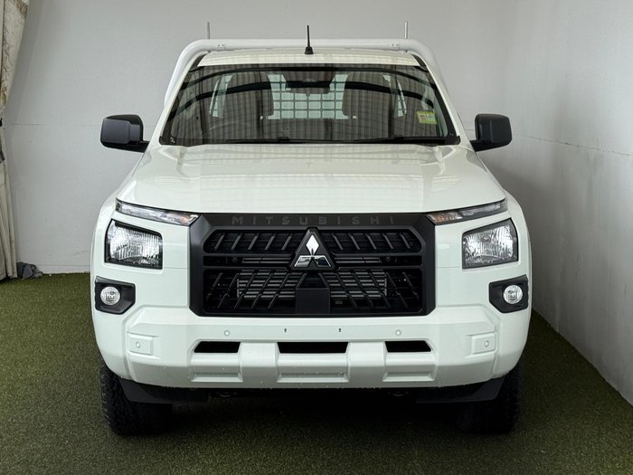 2025 Mitsubishi Triton GLX
