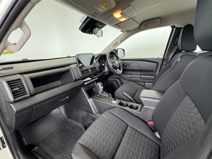 2025 Mitsubishi Triton GLX