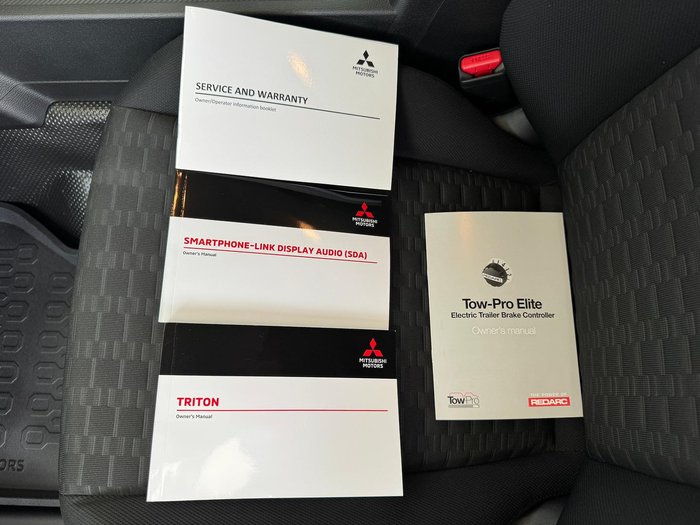 2025 Mitsubishi Triton GLX