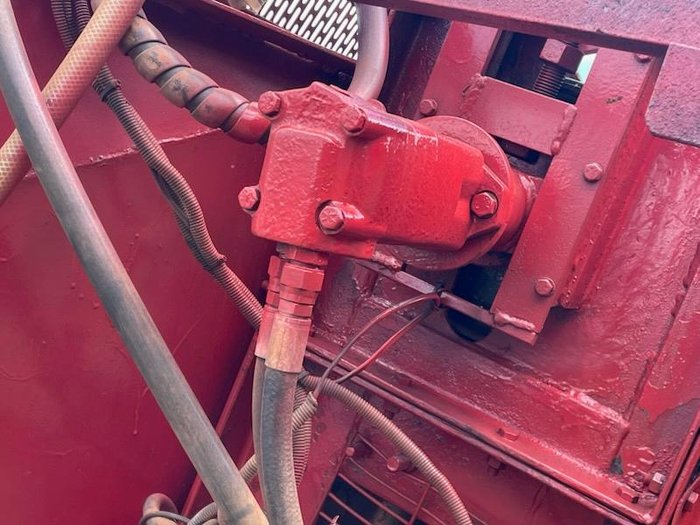 0 CANE PLANTER SINGLE ROW RED