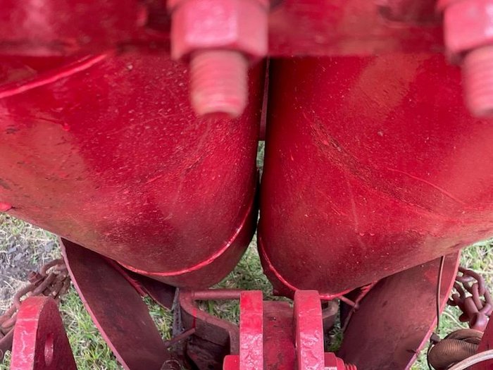 0 CANE PLANTER SINGLE ROW RED