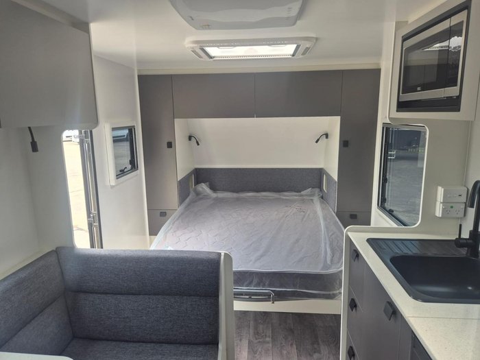 2025 New Age Caravans Manta Ray 16Er Adventure