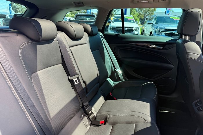 2018 Holden Calais V