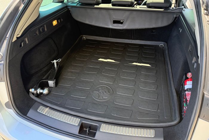 2018 Holden Calais V