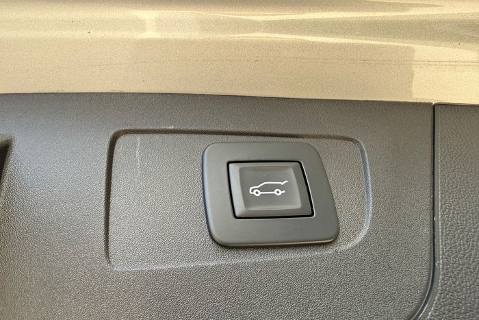 2018 Holden Calais V