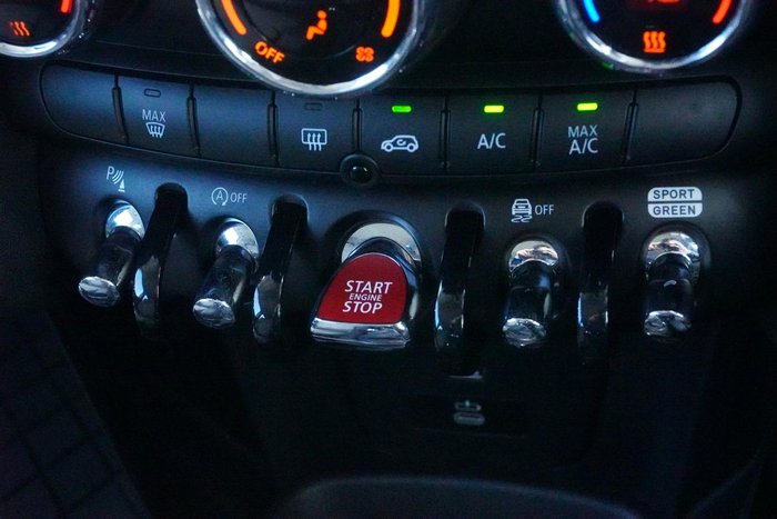 2022 MINI Hatch Cooper Classic