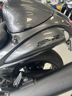 2021 Suzuki GSX1300RA (HAYABUSA) SILVER