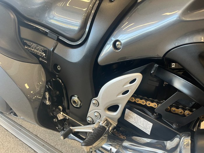 2021 Suzuki GSX1300RA (HAYABUSA) SILVER