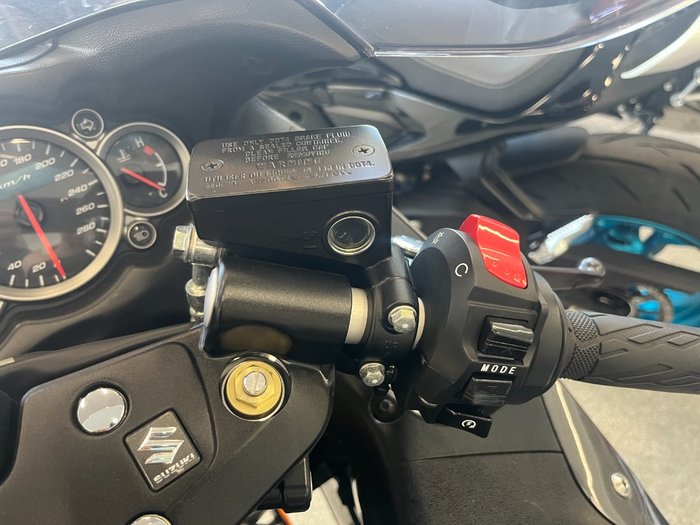 2021 Suzuki GSX1300RA (HAYABUSA) SILVER