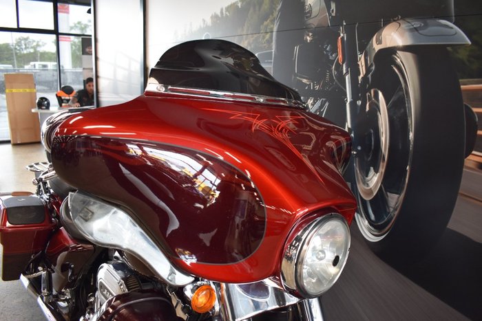 2012 Harley-davidson CVO STREET GLIDE MAROON